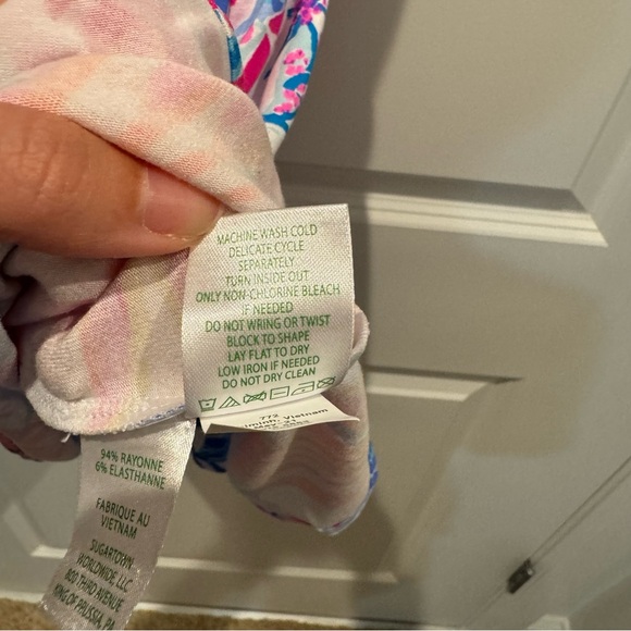 Lilly Pulitzer Samia Romper - Picture 8 of 8